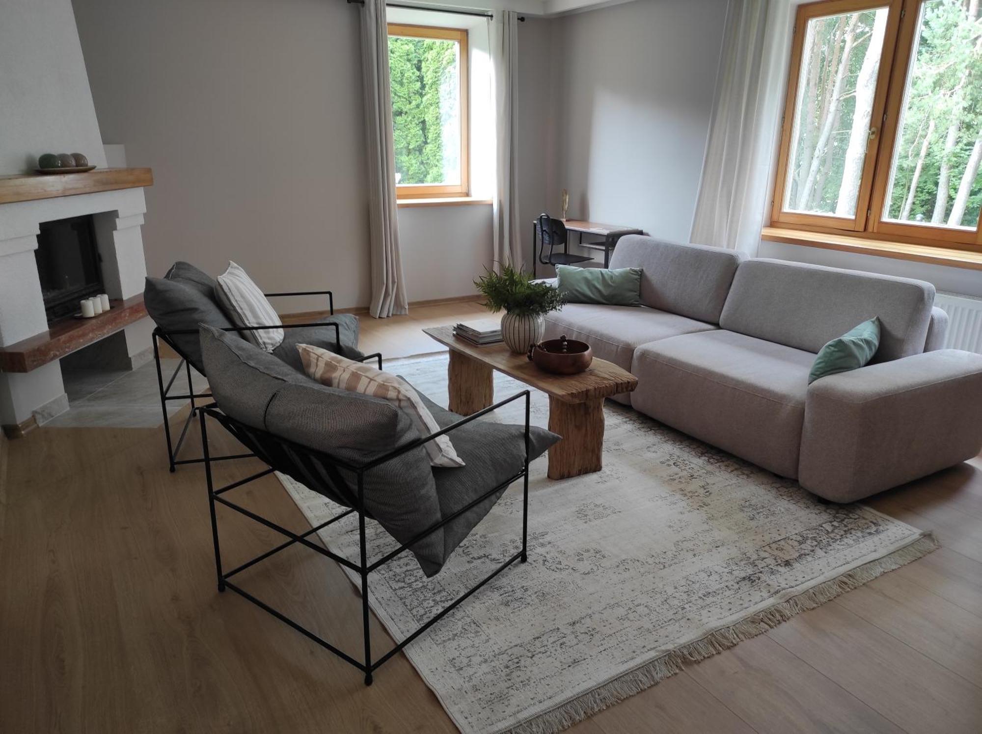 Upes Apartamentai Ii Su Kiemeliu Ir Baseinu Appartamento